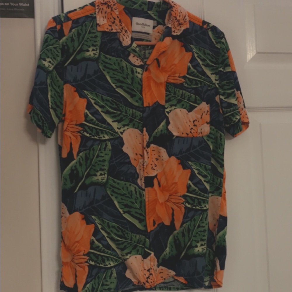 Hawaiian button up size small